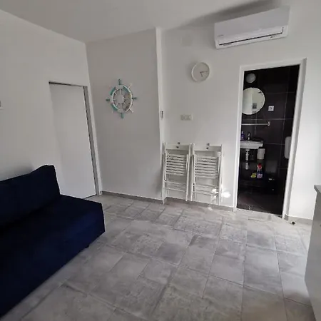 Apartmani Denx Pag Town Exterior photo