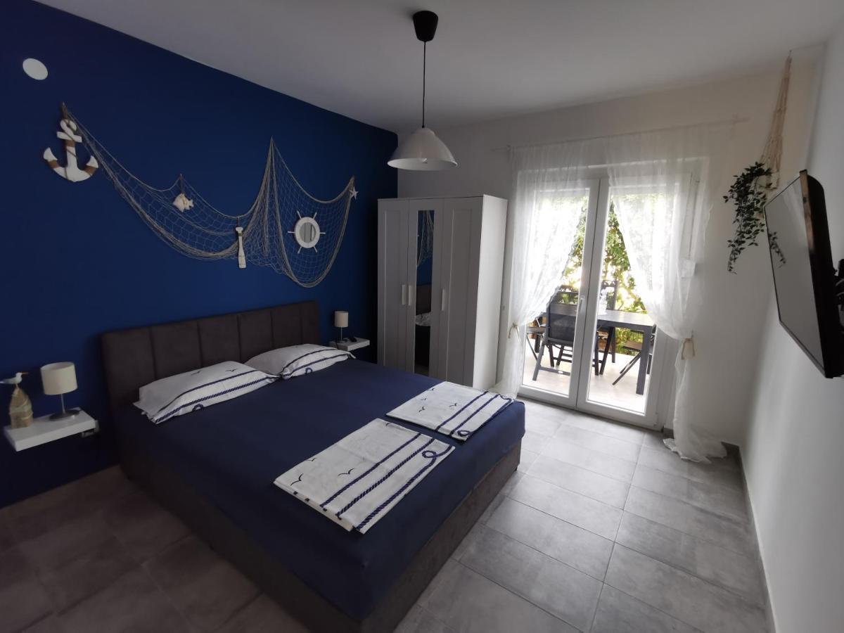 Denx Apartman Pag Town