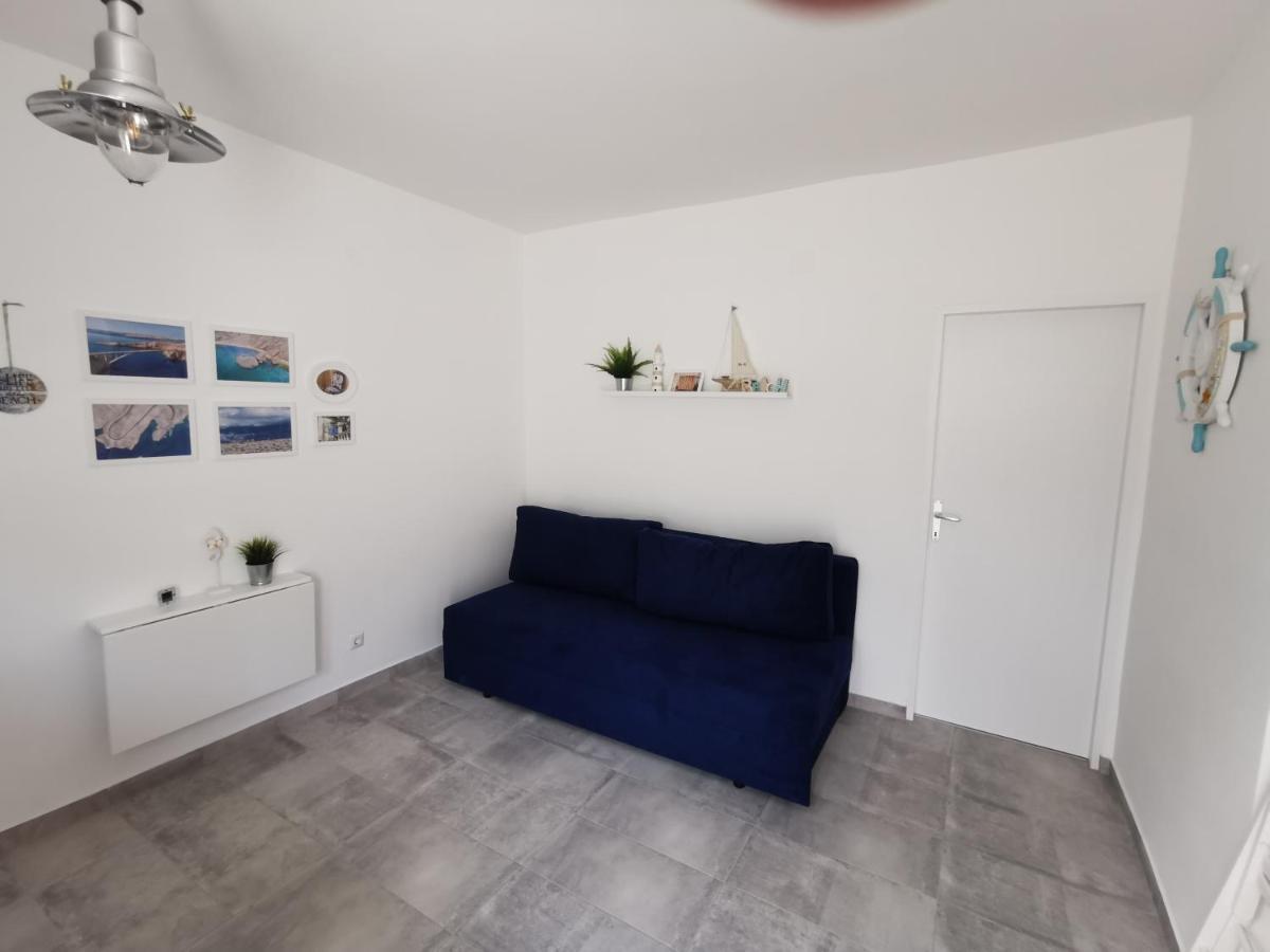 Denx Apartman Pag Town